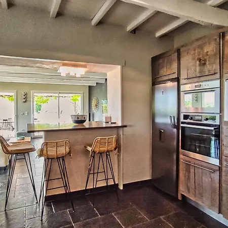 Charming With Private Pool Sleeps 8 Over 4 Bedrooms * Saint-Ambroix